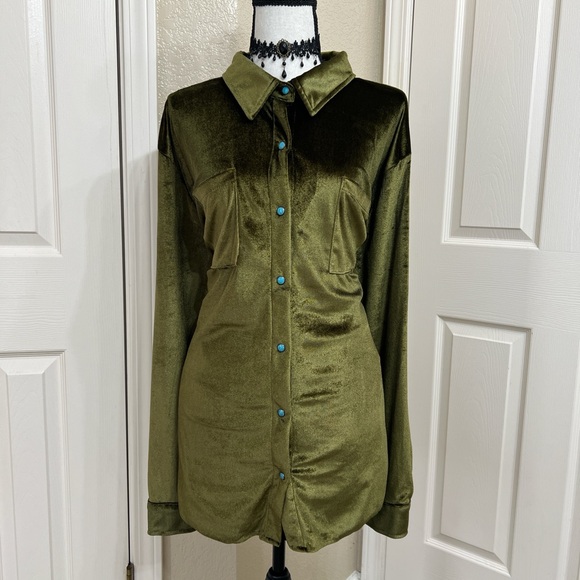 Beautiful green velvet blouse size 3x new - Picture 3 of 7